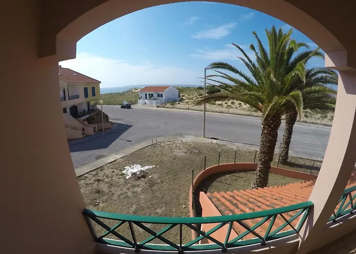 Casas Da Supertubos بيت للعطل